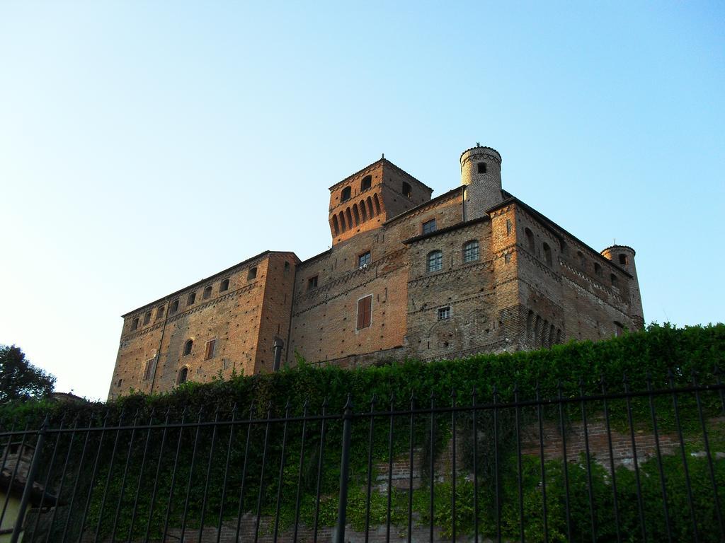 Il Cortiletto Dei Capperi Panzió Gassino Torinese Kültér fotó